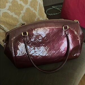 Louis Vuitton Monogram Vernis Sherwood 
Burgundy Patent Leather Handbag